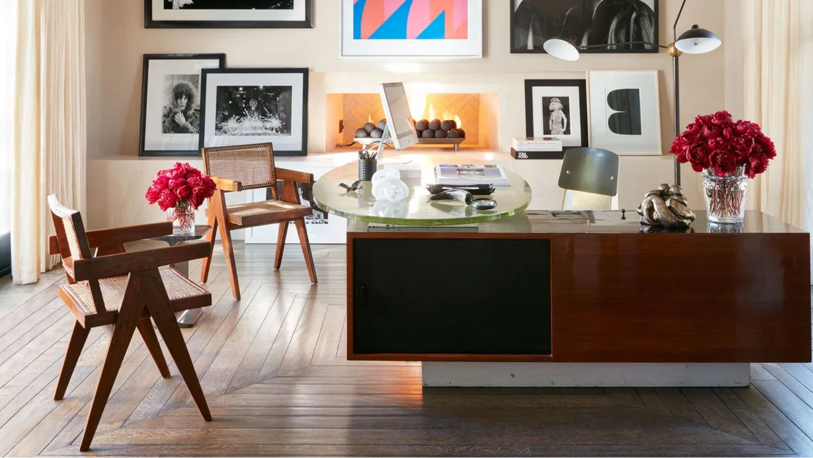 Features Of Chandigarh Lounge Chair with Armrests by Kutaie Furniture