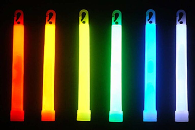 everything-you-need-to-know-about-glow-sticks-ifreethinker